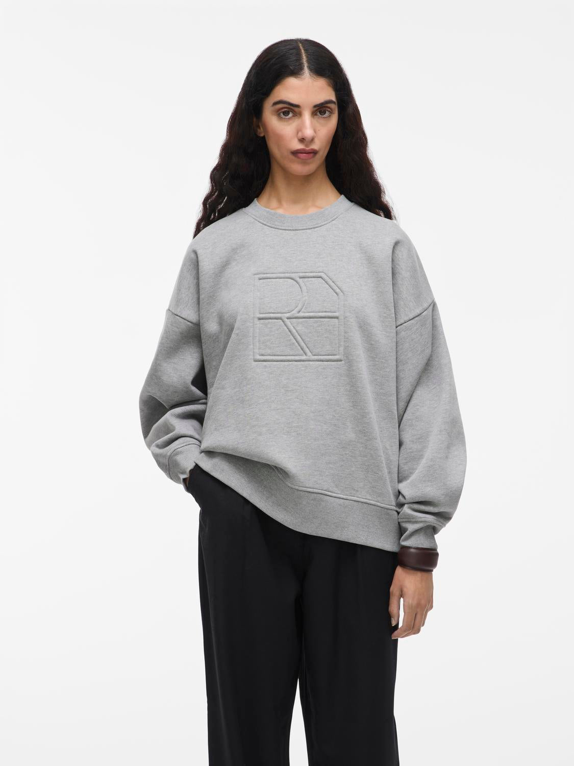 model_shot-front